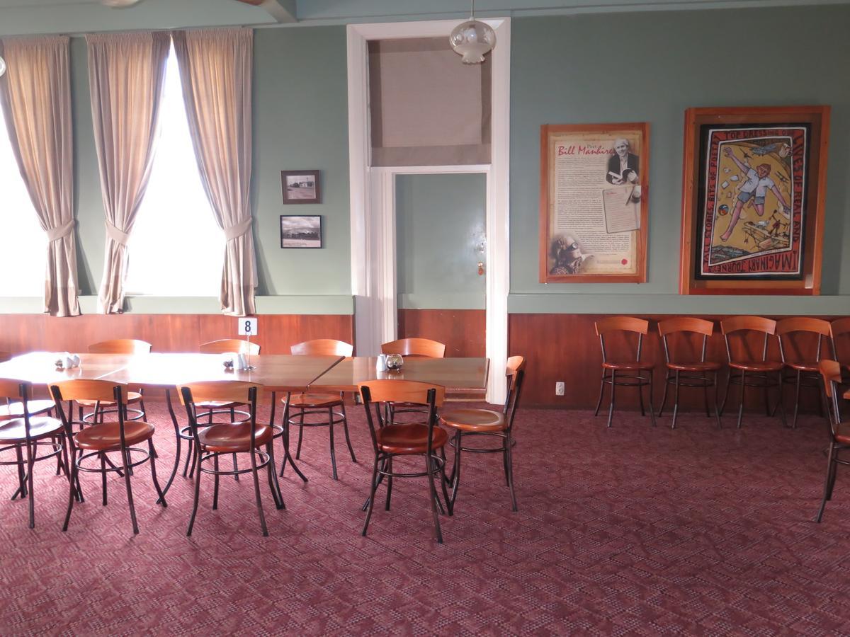 Mossburn Railway Hotel Экстерьер фото